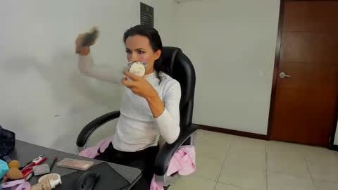 Aisha online show from 02/19/26, 03:57