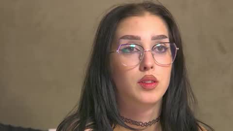 AishaHummer online show from 11/28/25, 09:28