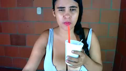 aisha koswell3 online show from 11/28/25, 06:27