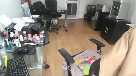 Katie   online show from 04/14/26, 03:40