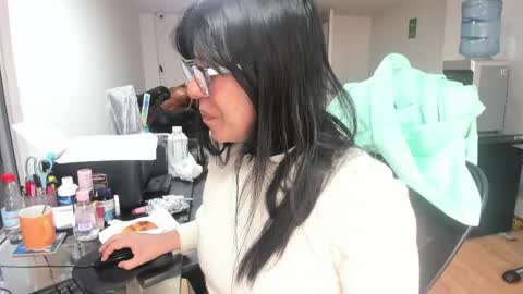 Katie   online show from 04/16/26, 02:18