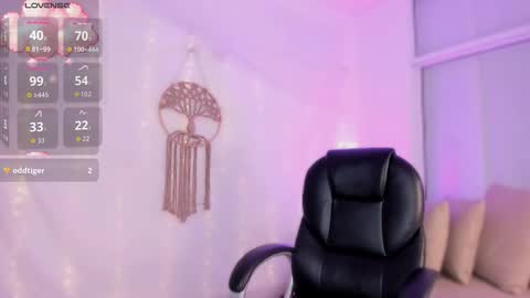 aisha online show from 10/02/25, 11:34
