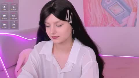 Aisha online show from 12/02/25, 09:14