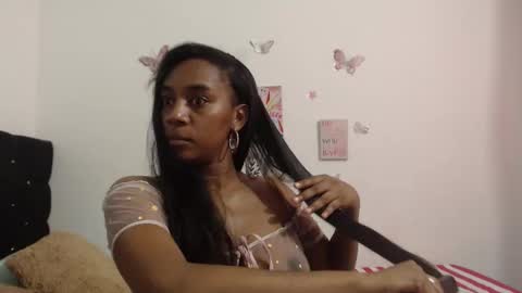 Snapshot of aishaowens chatting on 11/25/25, 07:58 Aisha online show from 11/25/25, 07:58