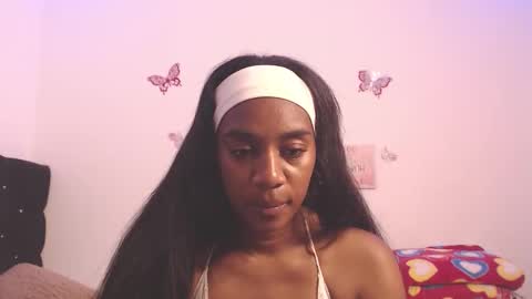 Aisha online show from 12/03/25, 08:07