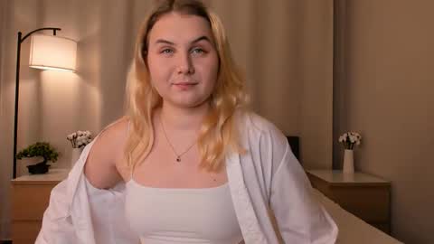 Hermione online show from 11/18/25, 08:35