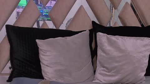 Snapshot of aitana_baker_ chatting on 01/22/25, 03:51 little aitana  online show from 01/22/25, 03:51