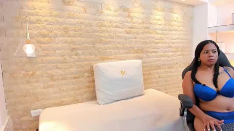 Snapshot of aitana_cole chatting on 02/28/26, 08:04 AITANA online show from 02/28/26, 08:04