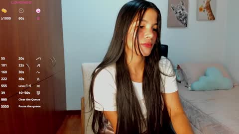 Snapshot of aitanaa1_ chatting on 02/03/25, 12:04 Aitana online show from 02/03/25, 12:04