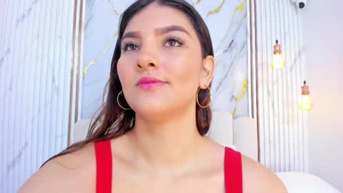 Snapshot of aitanajones1_ chatting on 05/06/26, 10:53 Aitana online show from 05/06/26, 10:53