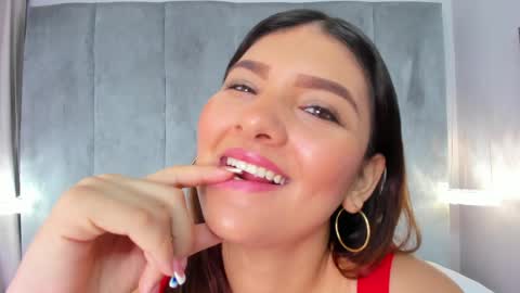 Snapshot of aitanajones1_ chatting on 05/13/26, 10:56 Aitana online show from 05/13/26, 10:56
