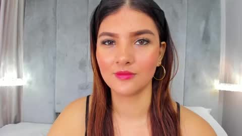 Snapshot of aitanajones1_ chatting on 06/04/26, 10:43 Aitana online show from 06/04/26, 10:43