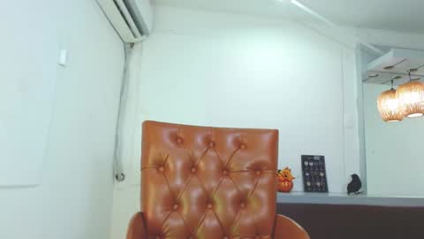 Ahitana Russ online show from 01/11/25, 07:38