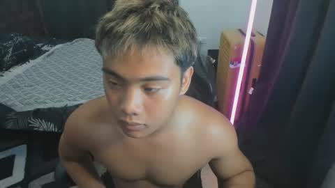 aizawa194624 online show from 05/01/26, 02:43