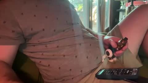 Snapshot of aj86cam chatting on 10/19/25, 11:16 aj86cam online show from 10/19/25, 11:16