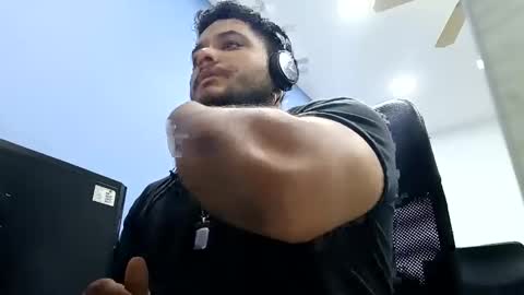 Esteban online show from 02/01/25, 05:07