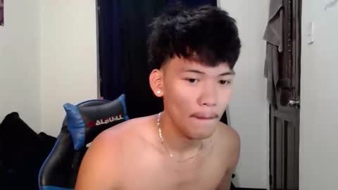 aj_daksxx online show from 05/01/26, 06:34