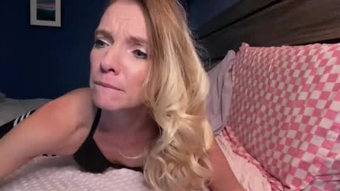 AJ online show from 12/20/25, 02:18