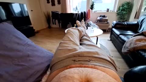 ak_2 online show from 04/18/26, 07:45