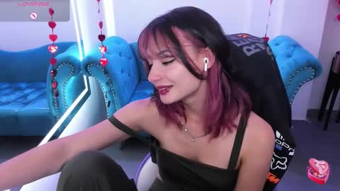 Snapshot of akaza_hakuji_ chatting on 02/10/26, 01:15 Azaka online show from 02/10/26, 01:15