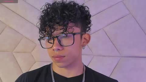 Snapshot of akazaboy chatting on 09/22/25, 04:25 akazaboy online show from 09/22/25, 04:25