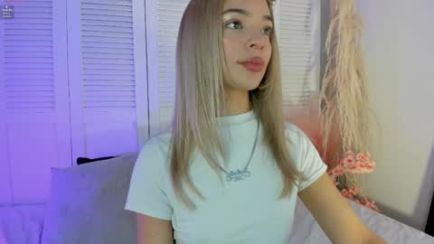 Snapshot of akemi__ chatting on 05/30/26, 03:42 Abby Angel online show from 05/30/26, 03:42