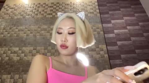 Snapshot of akemi_jp chatting on 02/28/25, 11:34 Akemi online show from 02/28/25, 11:34