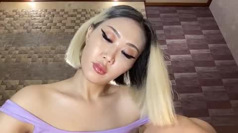 Snapshot of akemi_jp chatting on 09/29/25, 10:03 Akemi online show from 09/29/25, 10:03