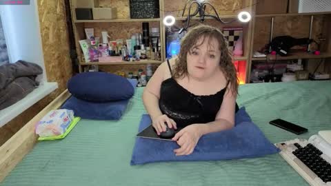 Natalie online show from 12/21/25, 04:52