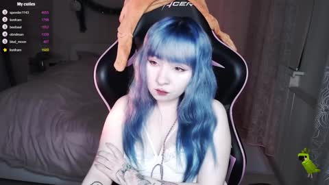 akirahartyx online show from 01/04/25, 02:35