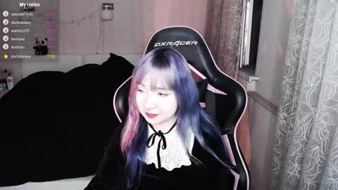 akirahartyx online show from 04/01/26, 04:26