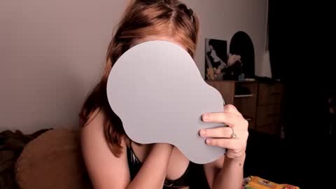 Snapshot of akirahattori__ chatting on 02/08/26, 04:05 akirahattori__ online show from 02/08/26, 04:05