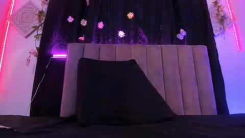 akirastone_ online show from 10/01/25, 12:00