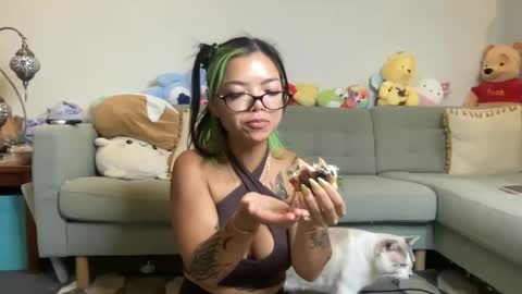 Akira Zay online show from 02/06/26, 03:33