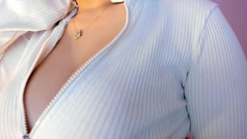 Snapshot of akura_01 chatting on 04/29/26, 08:51 Akura is here 3 online show from 04/29/26, 08:51