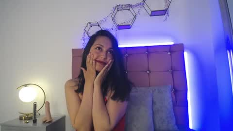 Snapshot of alaana_sweet_ chatting on 05/26/26, 01:29 ALAANA online show from 05/26/26, 01:29