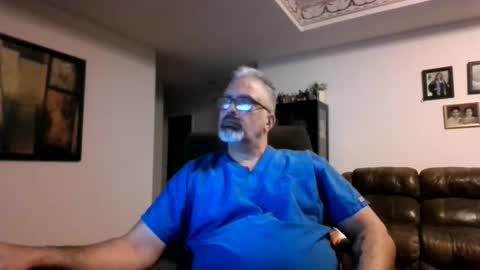 Snapshot of aladdin31673 chatting on 05/27/26, 02:19 aladdin31673 online show from 05/27/26, 02:19