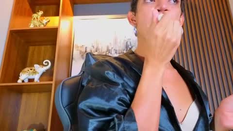Alahia Rodriguez online show from 05/15/26, 03:52