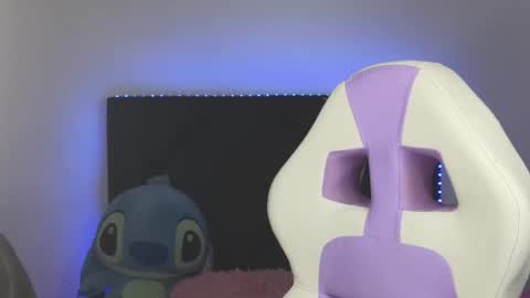 Snapshot of alahia_demon chatting on 02/19/25, 05:16 alahia online show from 02/19/25, 05:16