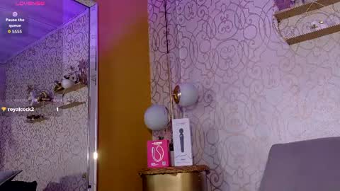 Snapshot of alaia__monroe chatting on 08/05/26, 12:13 online show from 08/05/26, 12:13
