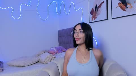 Alaia Alegria online show from 04/01/26, 11:35