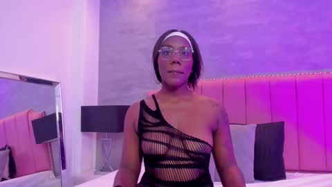 alaia_colins online show from 10/18/25, 03:09