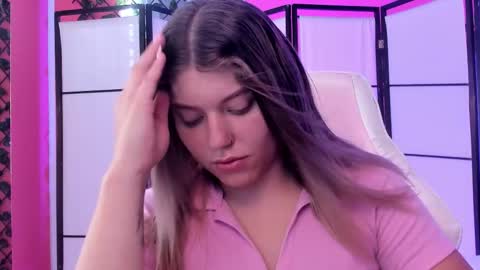 Snapshot of alaia_greyy chatting on 02/27/26, 03:45 Alaia online show from 02/27/26, 03:45