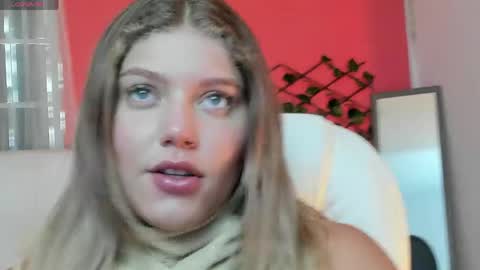 Snapshot of alaia_greyy chatting on 06/03/26, 01:03 Alaia online show from 06/03/26, 01:03