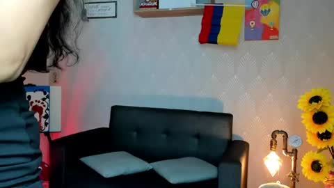 Snapshot of alaia_love77 chatting on 07/06/26, 07:05 Alaia online show from 07/06/26, 07:05