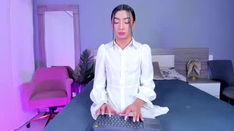 alaiaguerra online show from 11/24/25, 07:57