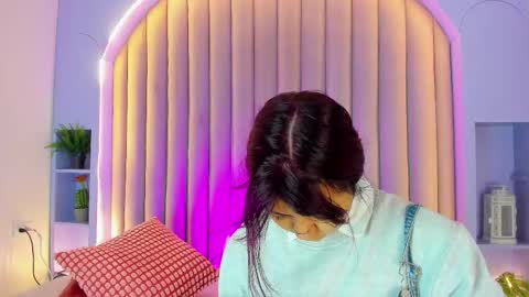  Alaia  online show from 11/06/25, 11:44