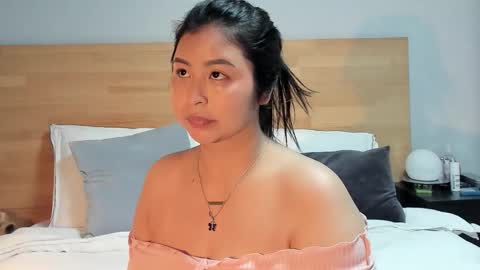 Snapshot of alaiasmile_ chatting on 02/13/26, 08:27 online show from 02/13/26, 08:27