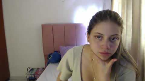 Snapshot of alaina_blessed chatting on 10/08/25, 07:22 alaina_blessed online show from 10/08/25, 07:22