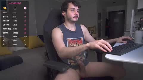 Snapshot of alakazam208 chatting on 09/19/25, 07:32 Maxi  online show from 09/19/25, 07:32